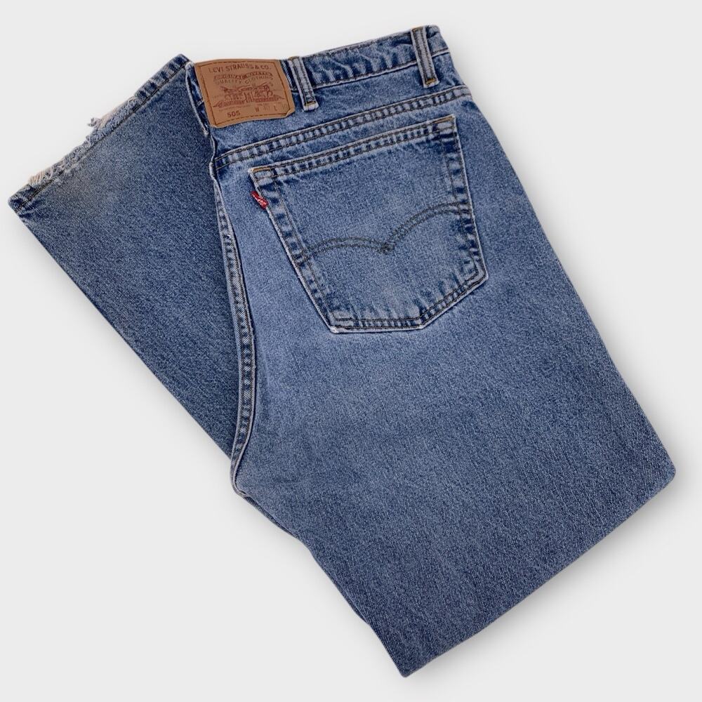Vintage Levi’s 550 Jeans Mens 39x30 Blue Relaxed Fit Tapered Made in Canada Hole